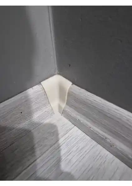 Orsa Yapı İç Köşe Beyaz Plastik Aparatı: Pratik ve Dayanıklı Temizlik Çözümü