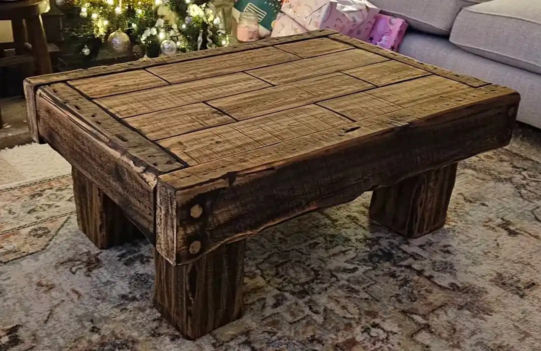 Rustik Tarzda Ahşap Masaların Yüzey İşlemi ve Malzeme Kalitesi Değerlendirmesi