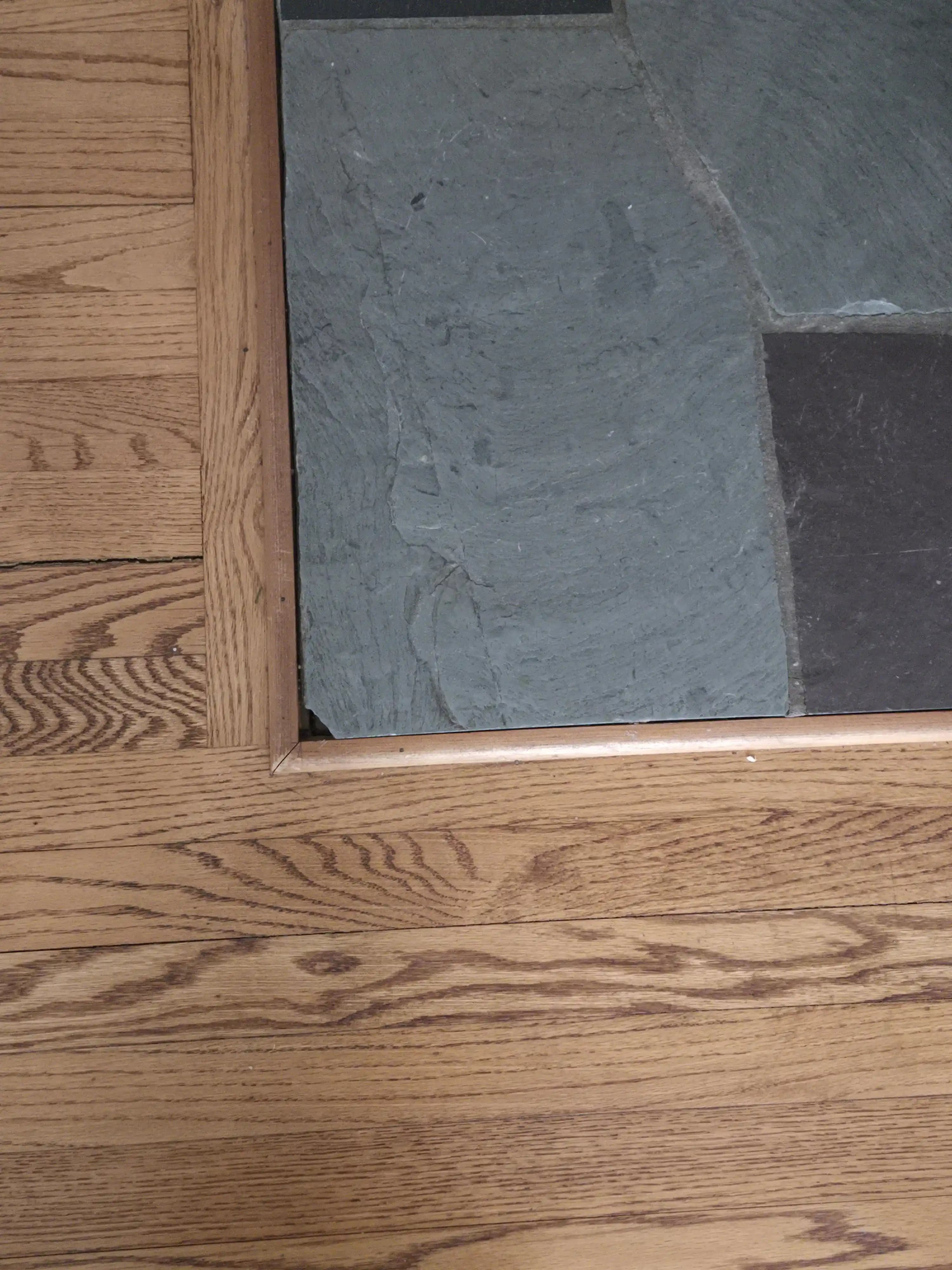 Şömine Eşiğinde Kırık Köşe Onarımı İçin Etkili Yöntemler ve Uygulama İpuçları