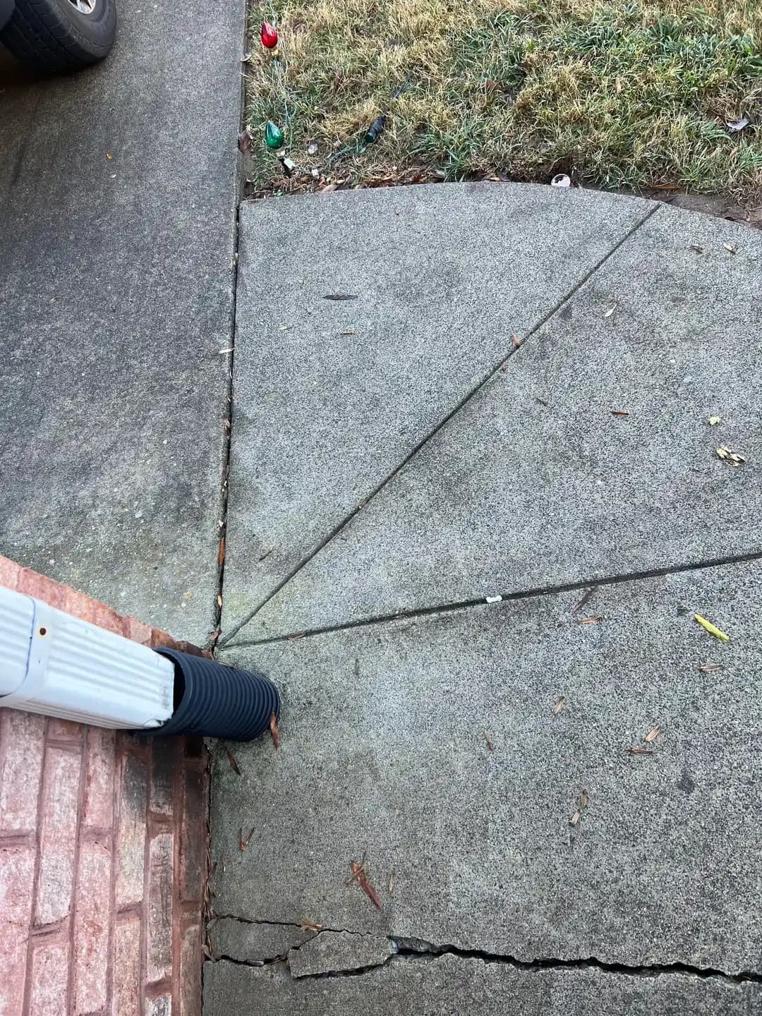 Yeni Ev Sahipleri İçin Yağmur Suyu Drenaj Sistemleri ve Tıkanıklık Çözümleri