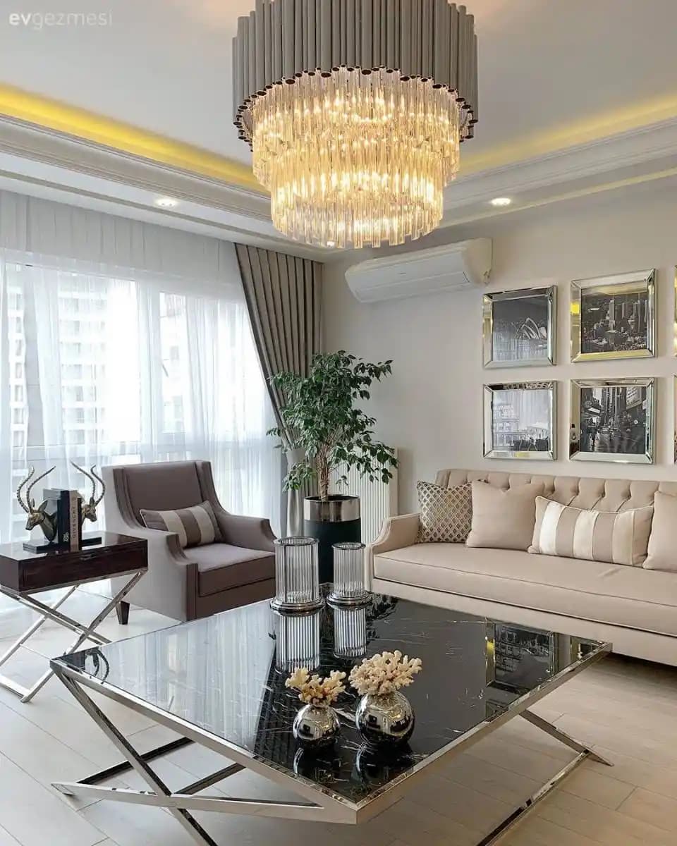 Ayna Kullanımı ve Modern Dekorasyon Trendleri: Şık ve Fonksiyonel Mekanlar Yaratın