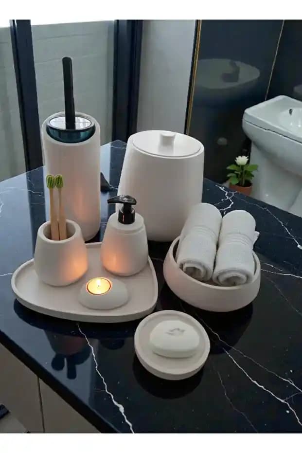 Banyoda Dekoratif Tuvalet Setleri: Estetik ve Fonksiyonellik İçin En İyi Seçenekler