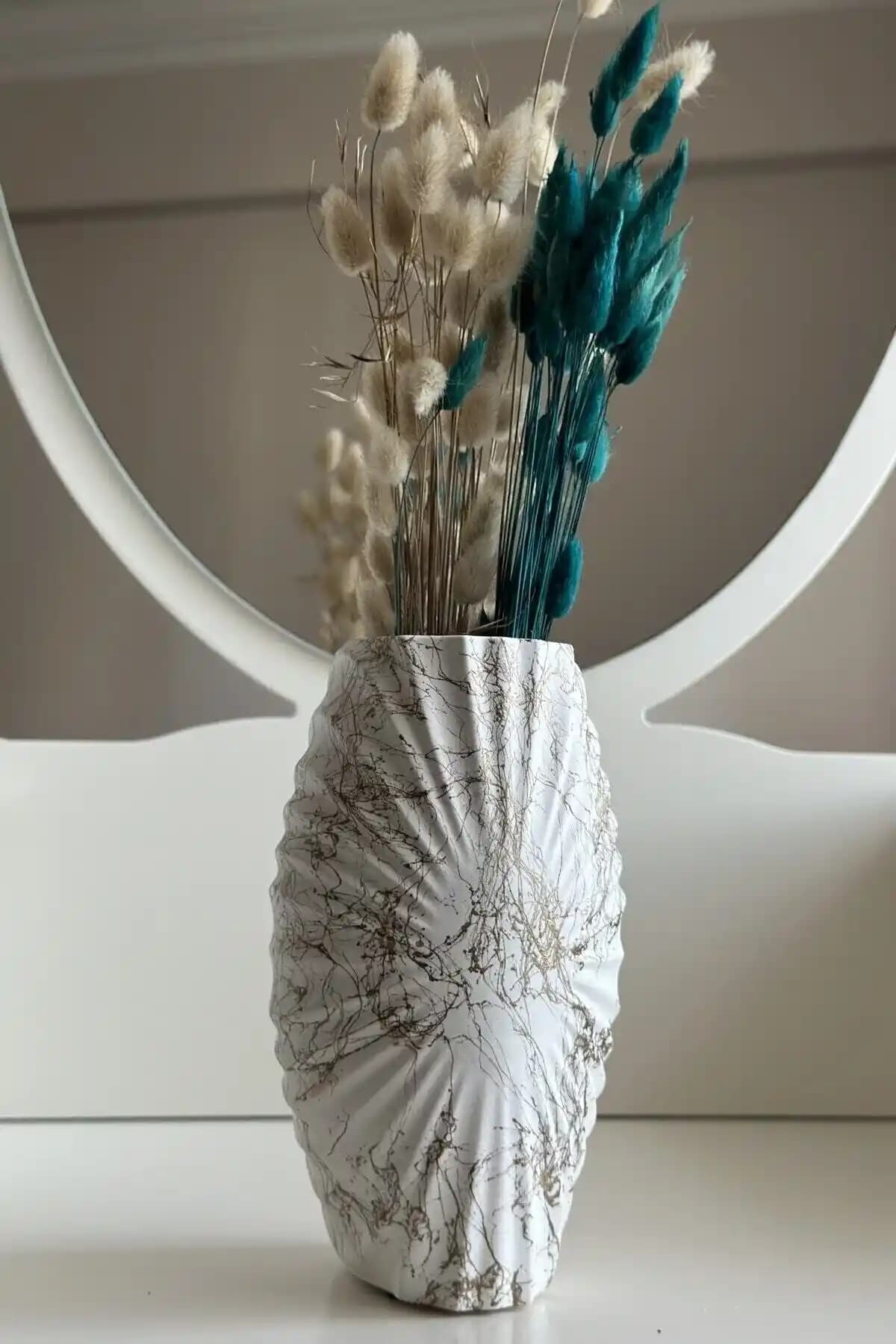 Beton Vazolar ile Modern ve Dayanıklı Ev Dekorasyonu Çözümleri