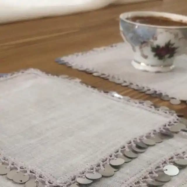 Çay Altlıklarının Ev Dekorasyonundaki Yeri ve Kullanım İpuçları