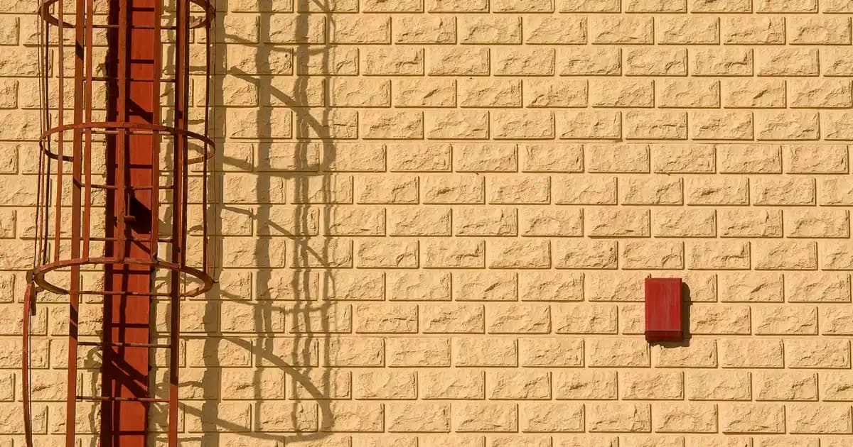 Çelik Kapılar ve Ahşap Kaplama Alternatifleri Güvenlik ve Estetiğin Uyumuyla Yapı Sektöründe