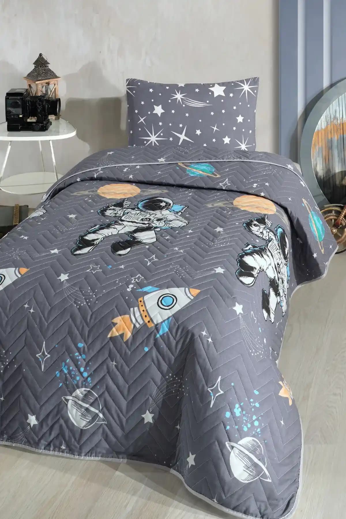 Çocuk Odası Dekorasyonunda Yatak Örtüsü Seçimi ve Trendler Hakkında Kapsamlı Rehber