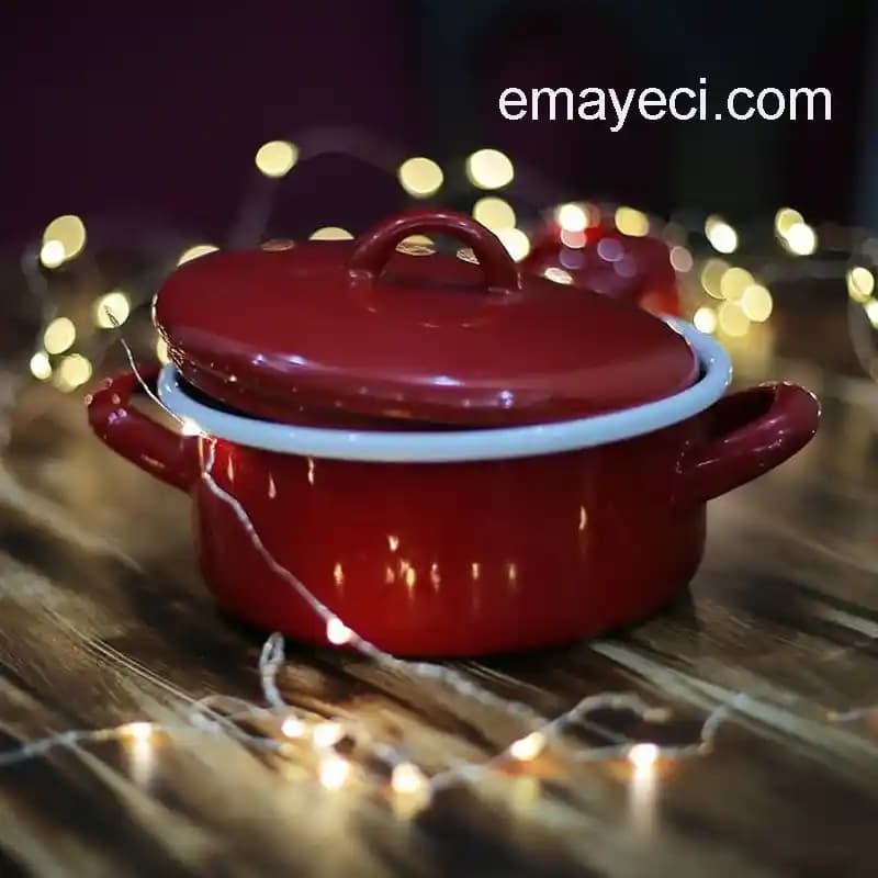 Dayanıklı ve Dekoratif Emaye Mutfak Ürünleri: Uzun Ömürlü ve Şık Seçenekler