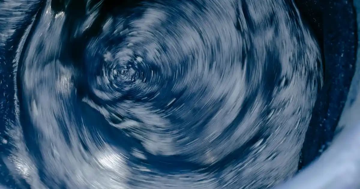 Dekoratif Battaniyeler: Estetik ve Konfor Sunan Modern Tasarımlar ve Malzeme Seçenekleri