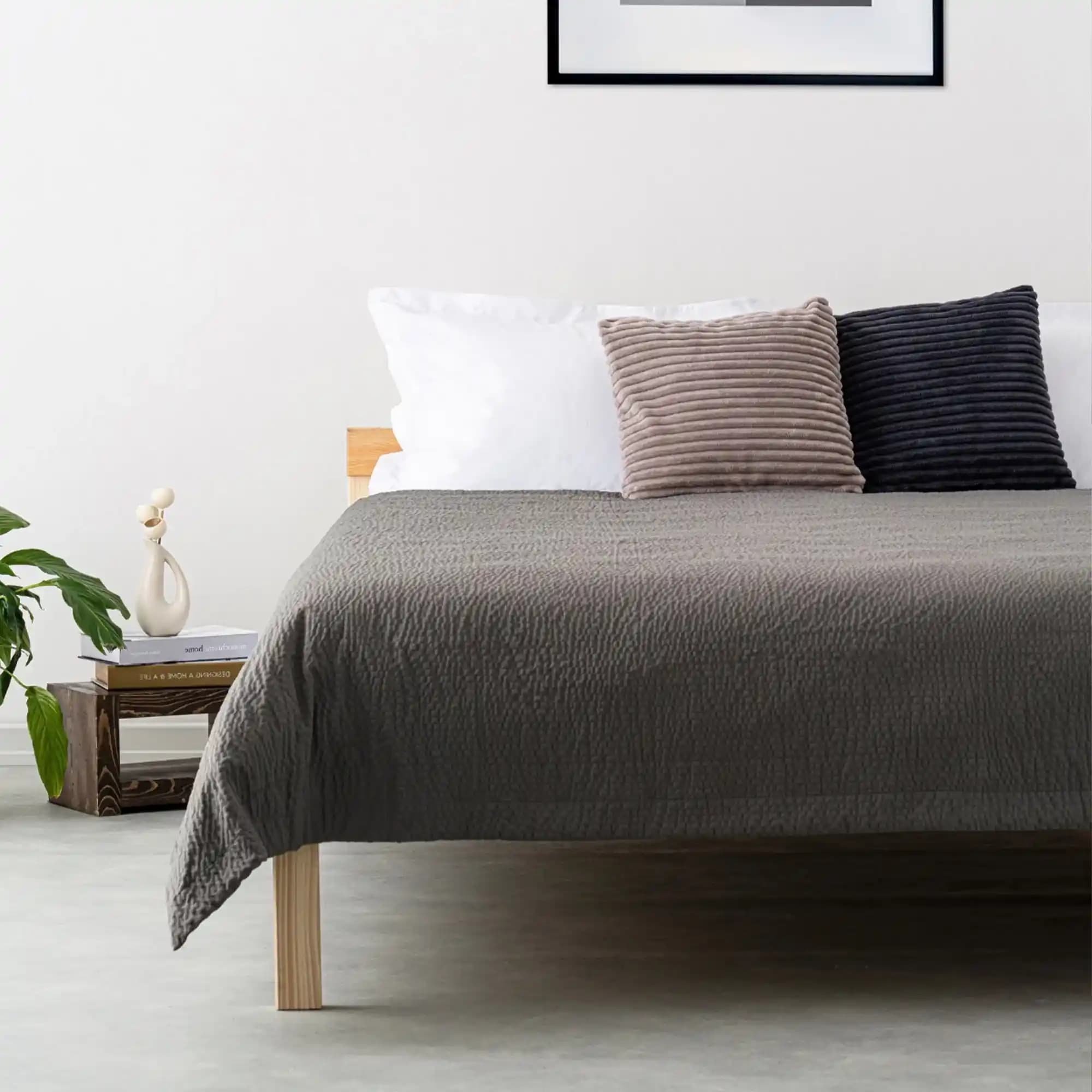 Dekoratif Tek Kişilik Yatak Örtüleri: Estetik ve Fonksiyonellik Bir Arada