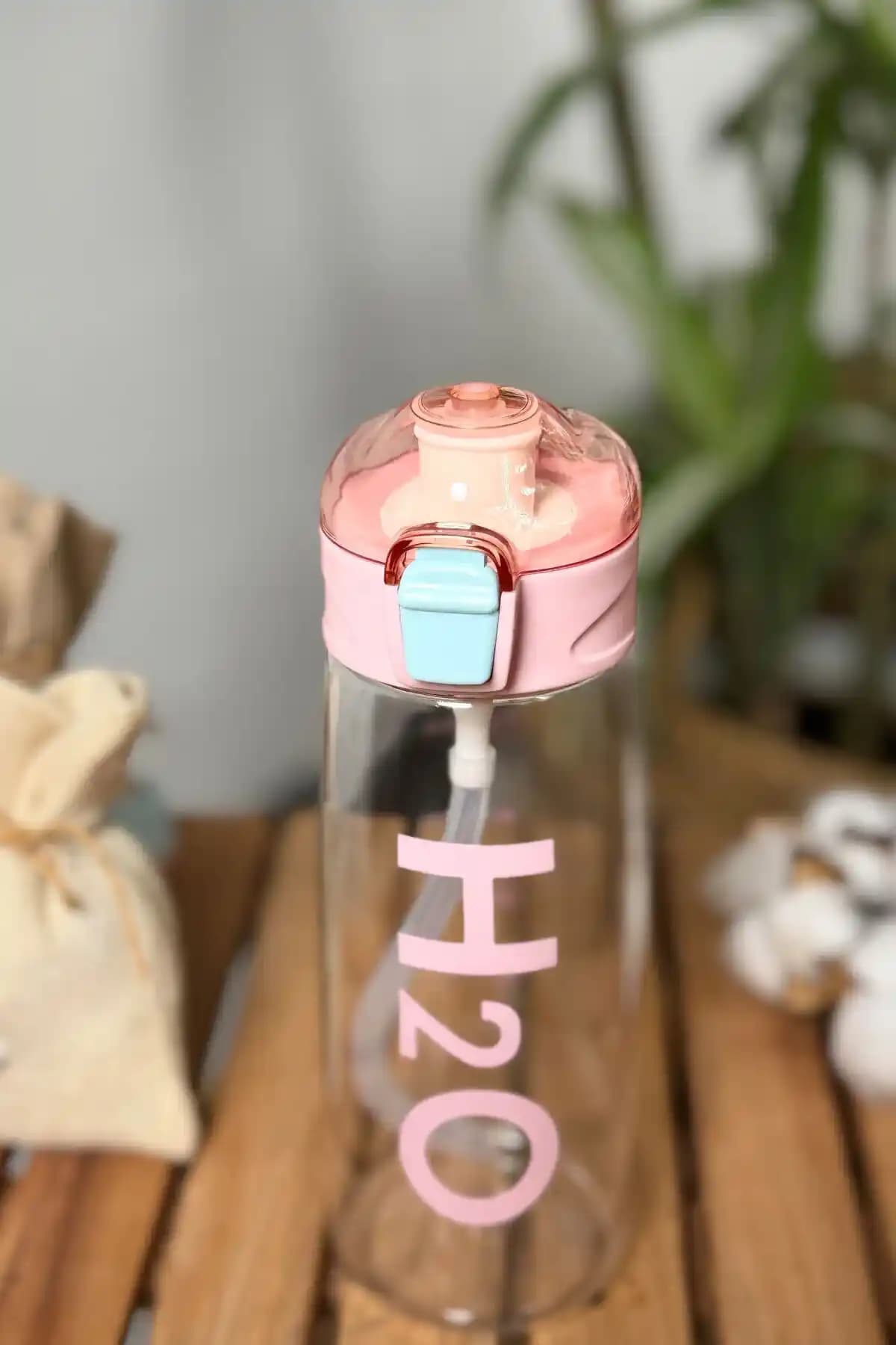 Dekoratif ve Fonksiyonel Plastik Mataralar: Estetik ve Kullanışlılık Avantajları