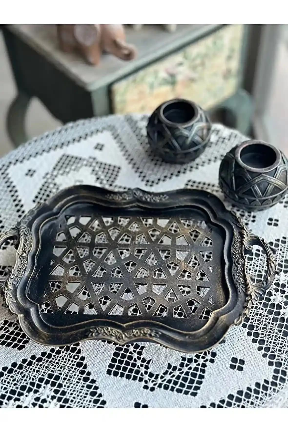 Dekoratif ve İşlevsel Tepsi Çeşitleri: Kullanım Alanları ve Seçim İpuçları