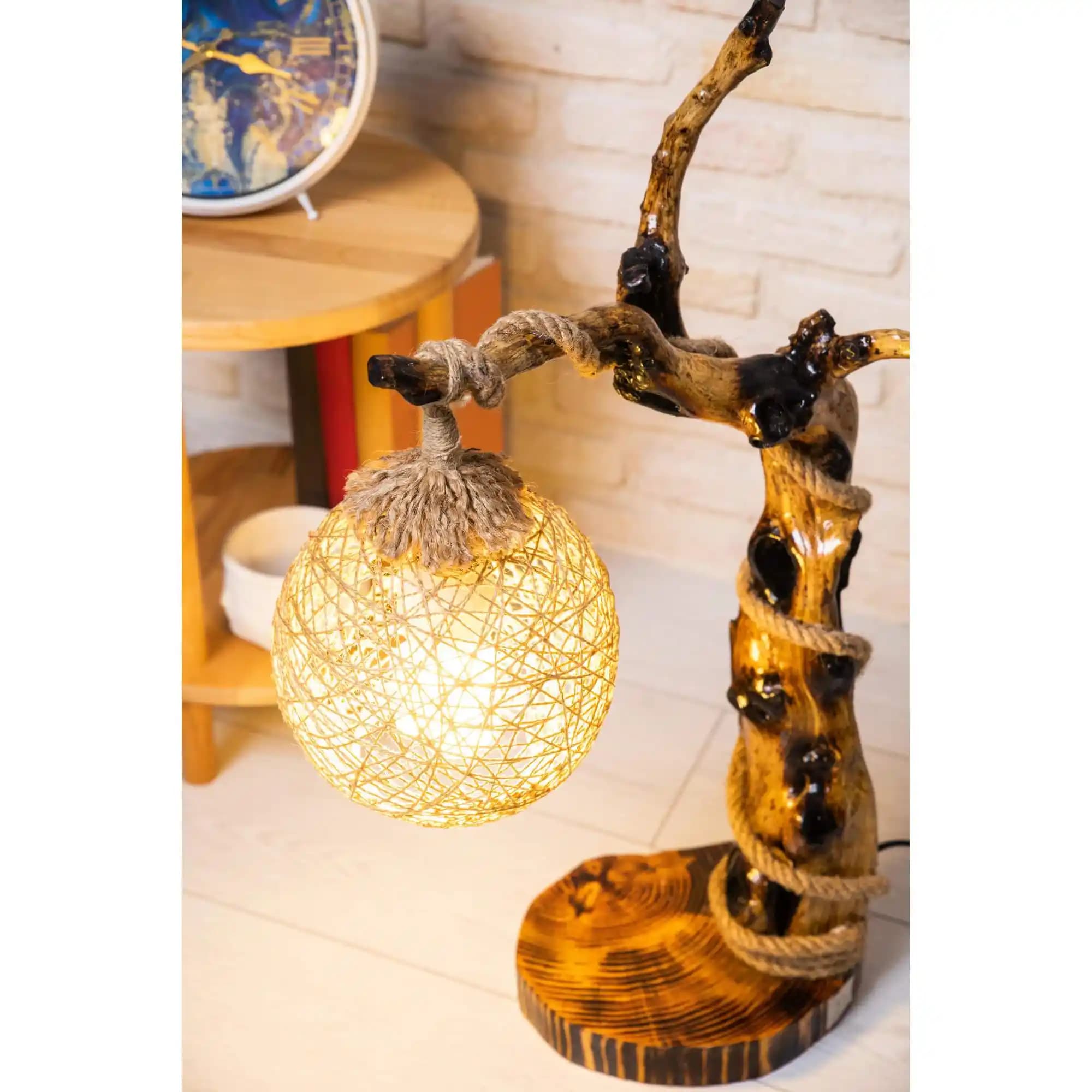 Doğal Ağaç Motifleriyle Şık ve Sürdürülebilir Ev Dekorasyonu Yaklaşımları