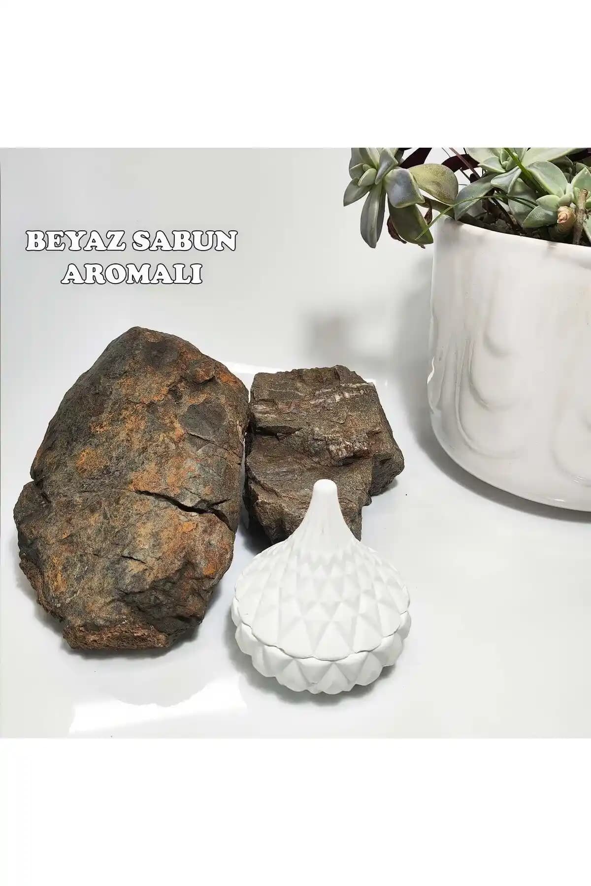 Doğal Sabun ve Dekoratif Aksesuarlar ile Ev Dekorasyonunda Estetik ve Doğallık