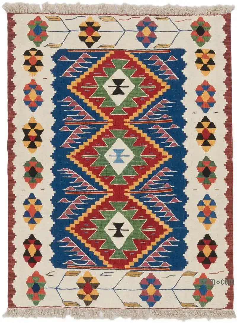 El Dokuma Kilim ile Oda Dekorasyonu: Geleneksel ve Estetik Yaklaşımlar