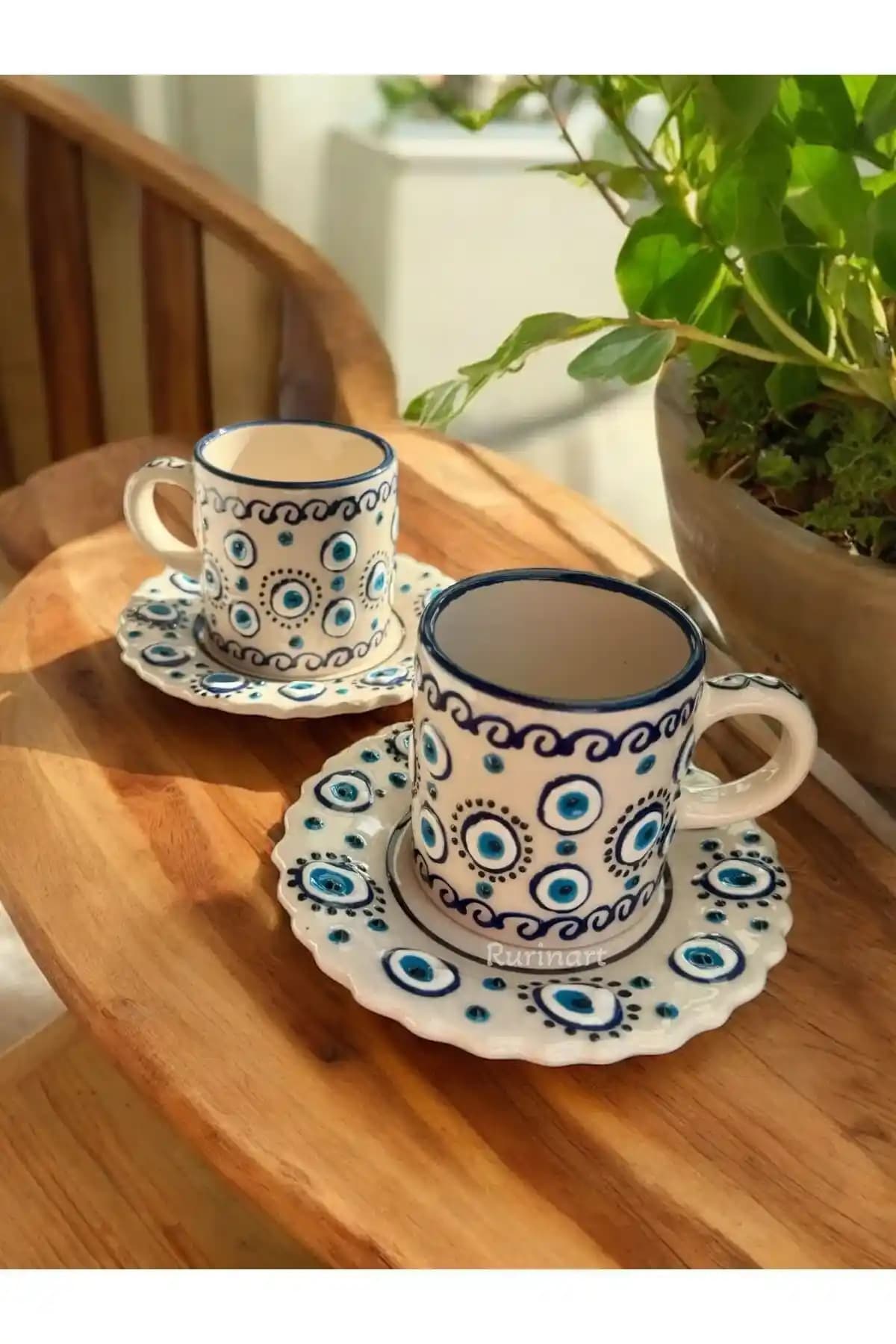 Emaye Kahve Fincanlarıyla Dekorasyon: Şıklık ve Dayanıklılığın Buluşması