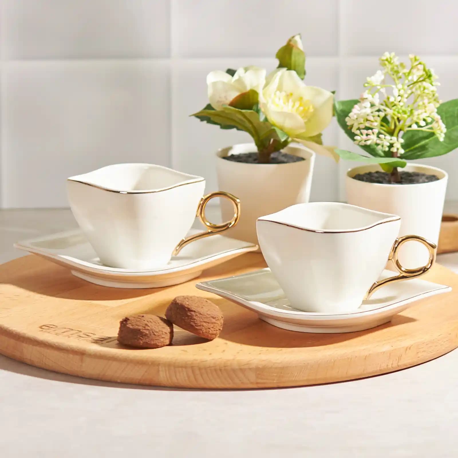 Emsan Sonsuz Aşk 2 Kişilik Kahve Fincan Takımı Modern Tasarımı ve Dayanıklılığıyla Öne Çıkıyor