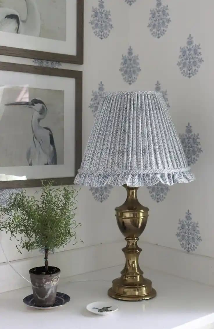 Eski Abajurlar ile Modern İç Mekan Tasarımı için Yenilikçi Dekorasyon Fikirleri