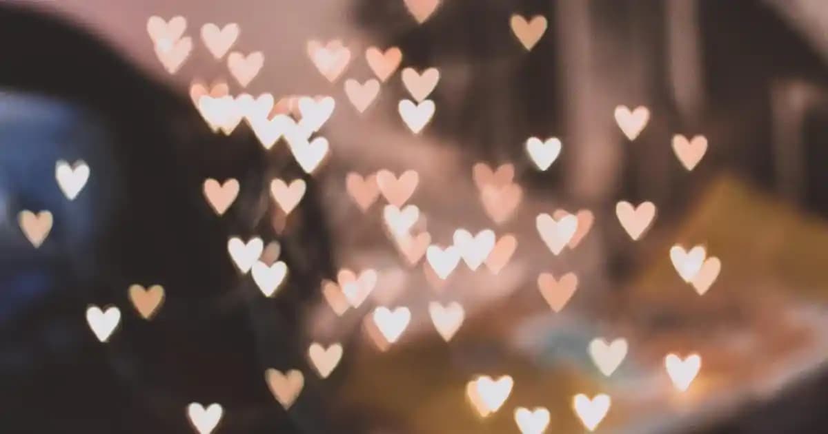 Ev Dekorasyonunda Asalet Katan Biblo Seçimi ve Dekoratif Detaylar