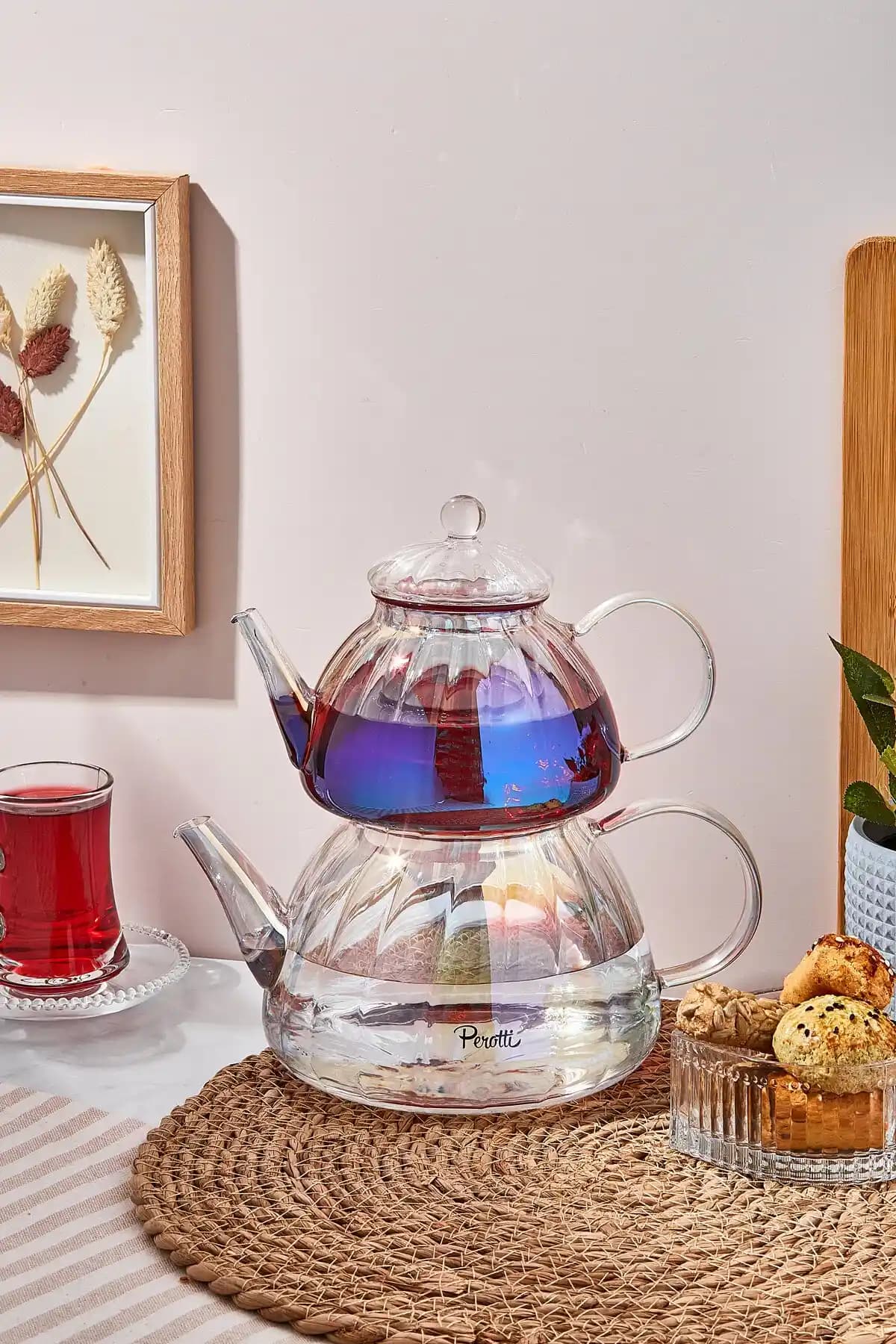 Ev Dekorasyonunda Cam Çaydanlıkların Estetik ve Fonksiyonel Rolü