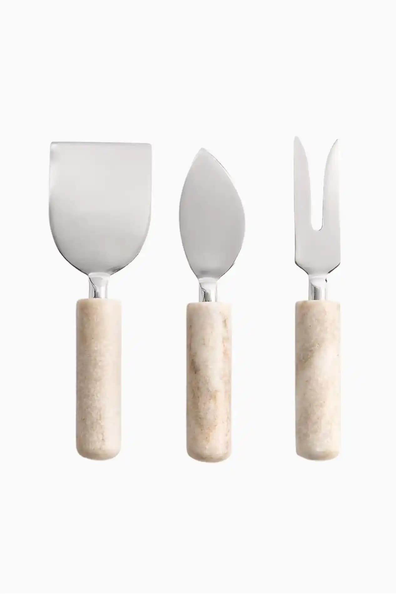 Ev Dekorasyonunda Fonksiyonel Peynir Bıçaklarının Seçimi ve Dekoratif Kullanımı