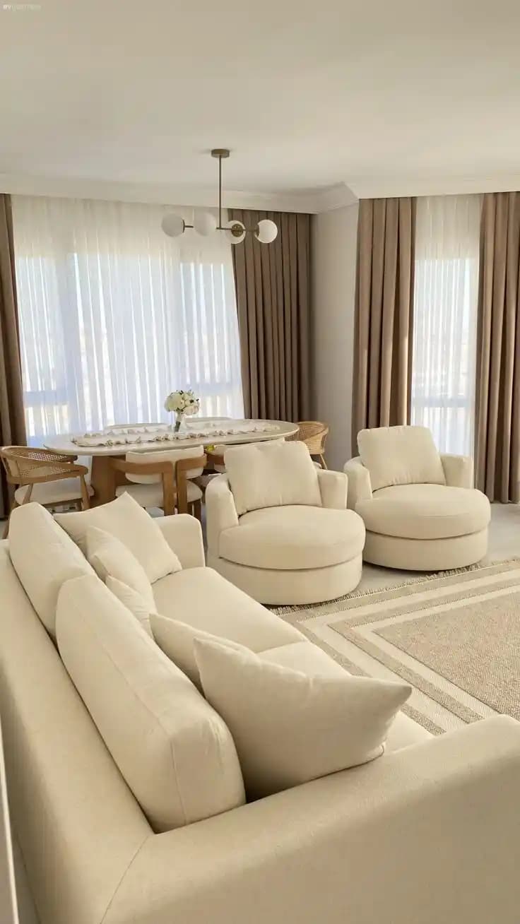 Ev Dekorasyonunda Koltuk ve Çevresini Yenilemenin Etkili Yolları ve Modern Tasarım Önerileri