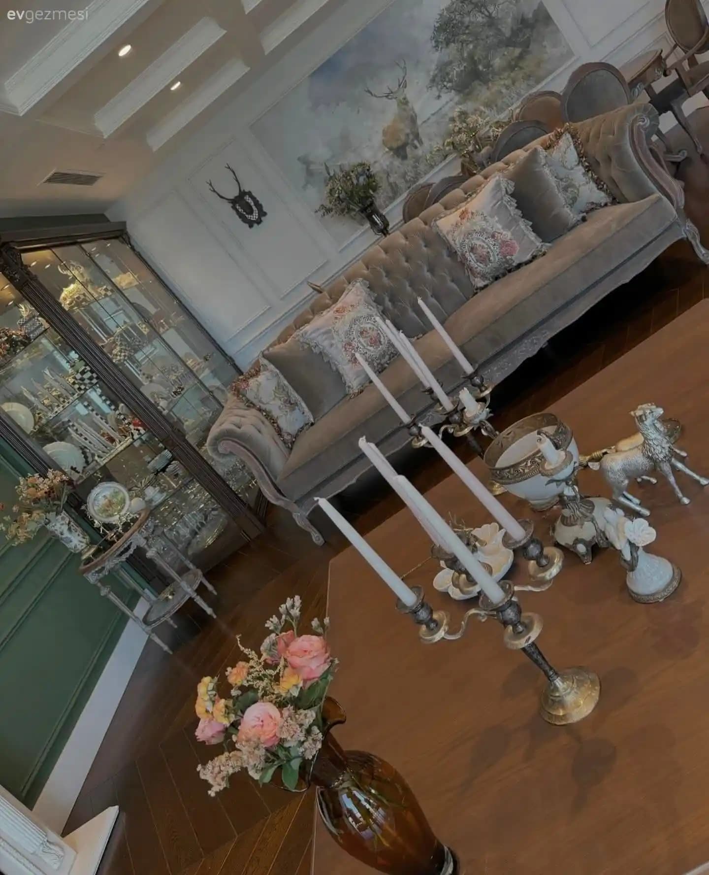 Ev Dekorasyonunda Samdanların Estetik ve İşlevsel Kullanımı Rehberi