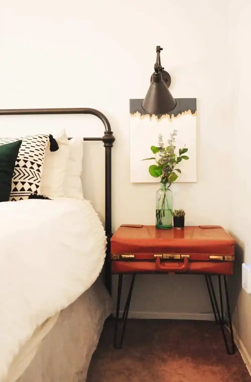 Evde Yaratıcı Valiz Dekorasyonlarıyla Mekânınıza Yenilik Katın ve Estetik Bir Atmosfer Oluşturun