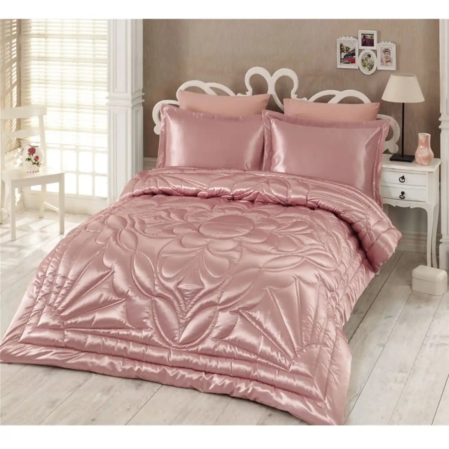 Fonksiyonel ve Şık Yorgan Modelleri: Ev Dekorasyonuna Uygun Seçenekler