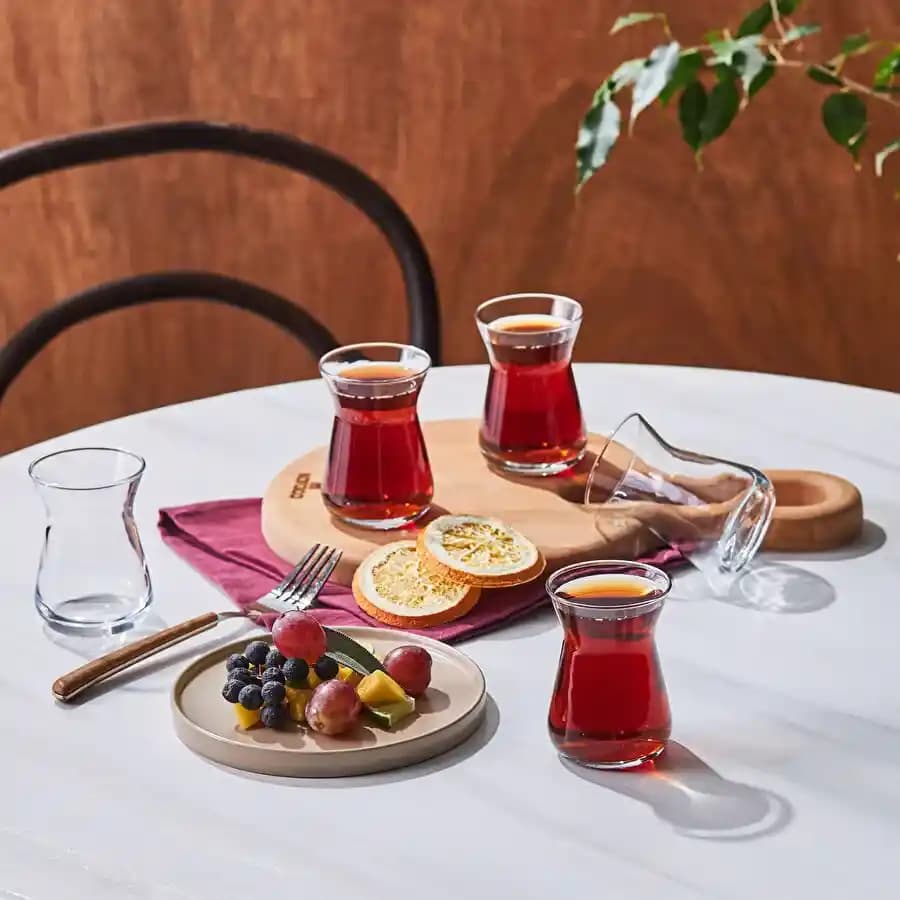 Fonksiyonel ve Zarif Çay Bardağı Seçenekleri: Estetik ve Kullanışlı Tasarımlar