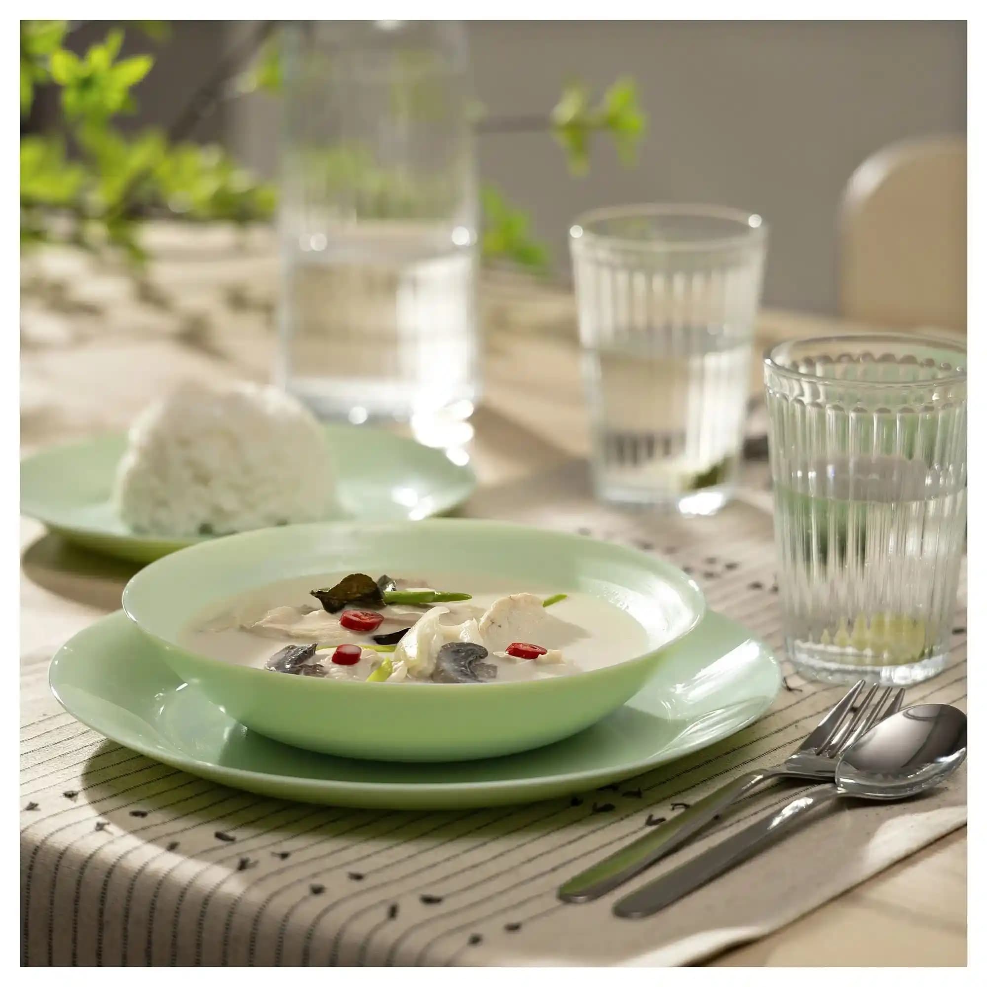 IKEA Çukur Tabaklar: Dayanıklı ve Estetik Tasarımlarla Mutfak ve Servis Kullanımı