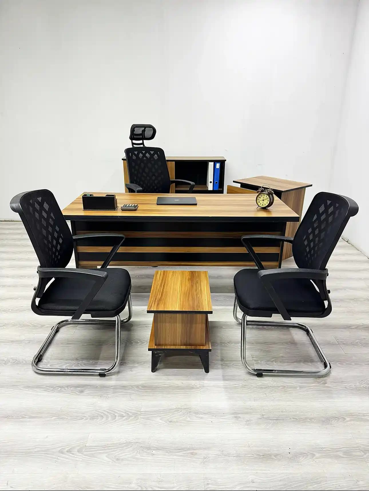 İş Ortamına Uygun Şık ve Fonksiyonel Modern Ofis Mobilyaları Seçenekleri