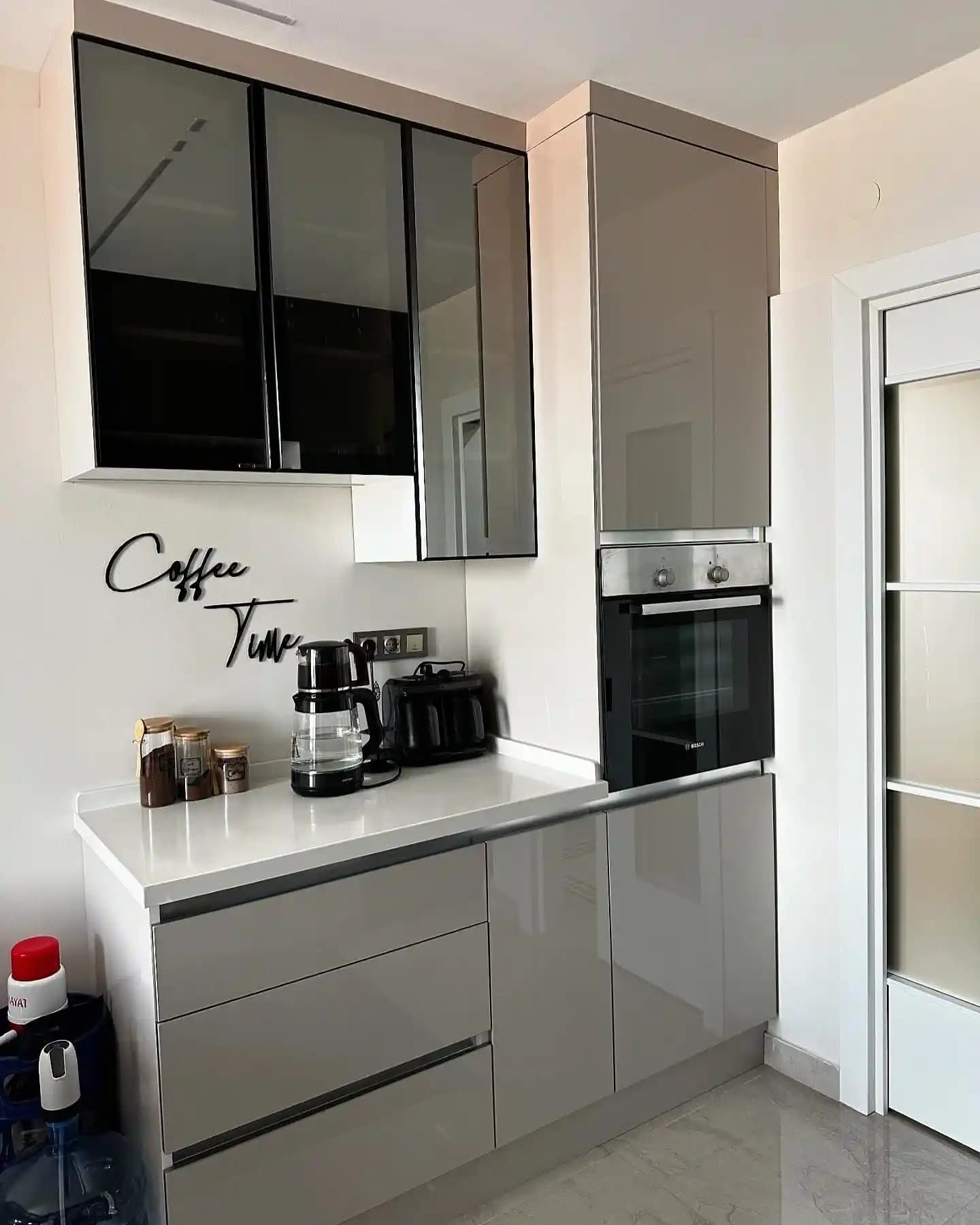 Kahvaltı Dolabı Dekorasyonunda Modern ve Doğal Stil Fikirleri