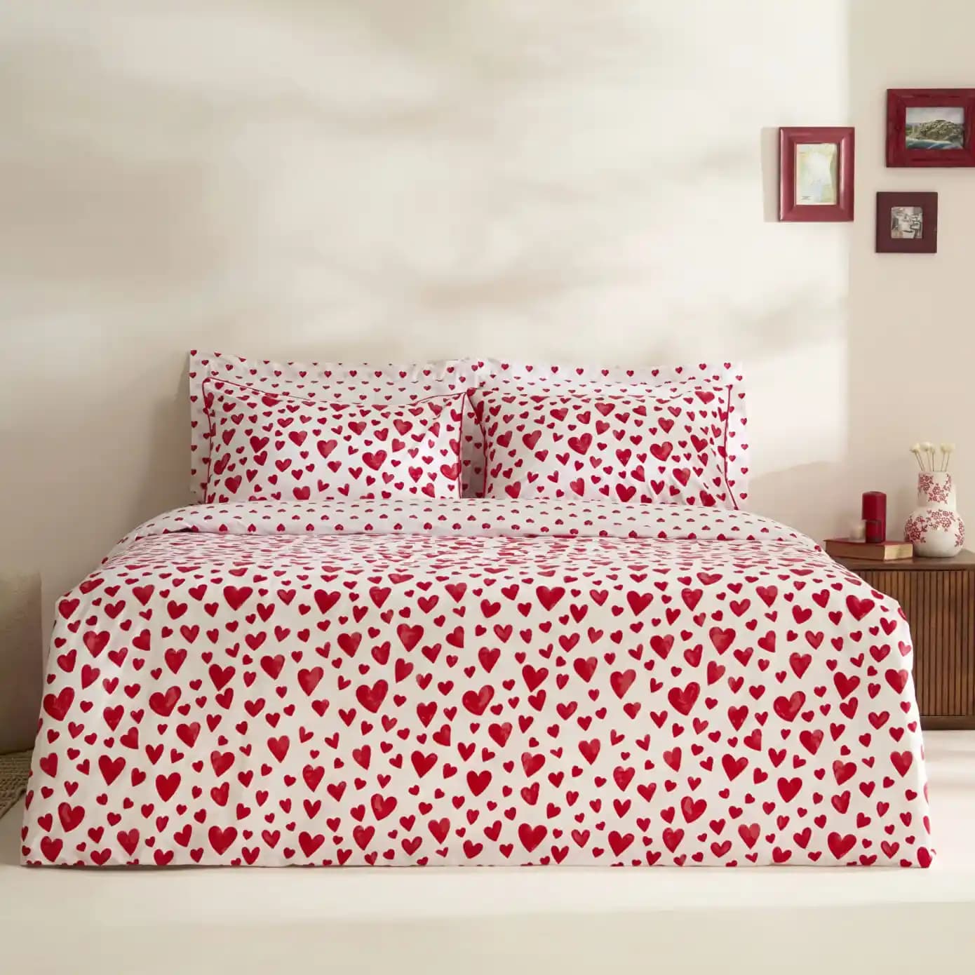 Karaca Kalpli Nevresim Koleksiyonu Yatak Odalarına Sıcaklık ve Şıklık Katıyor