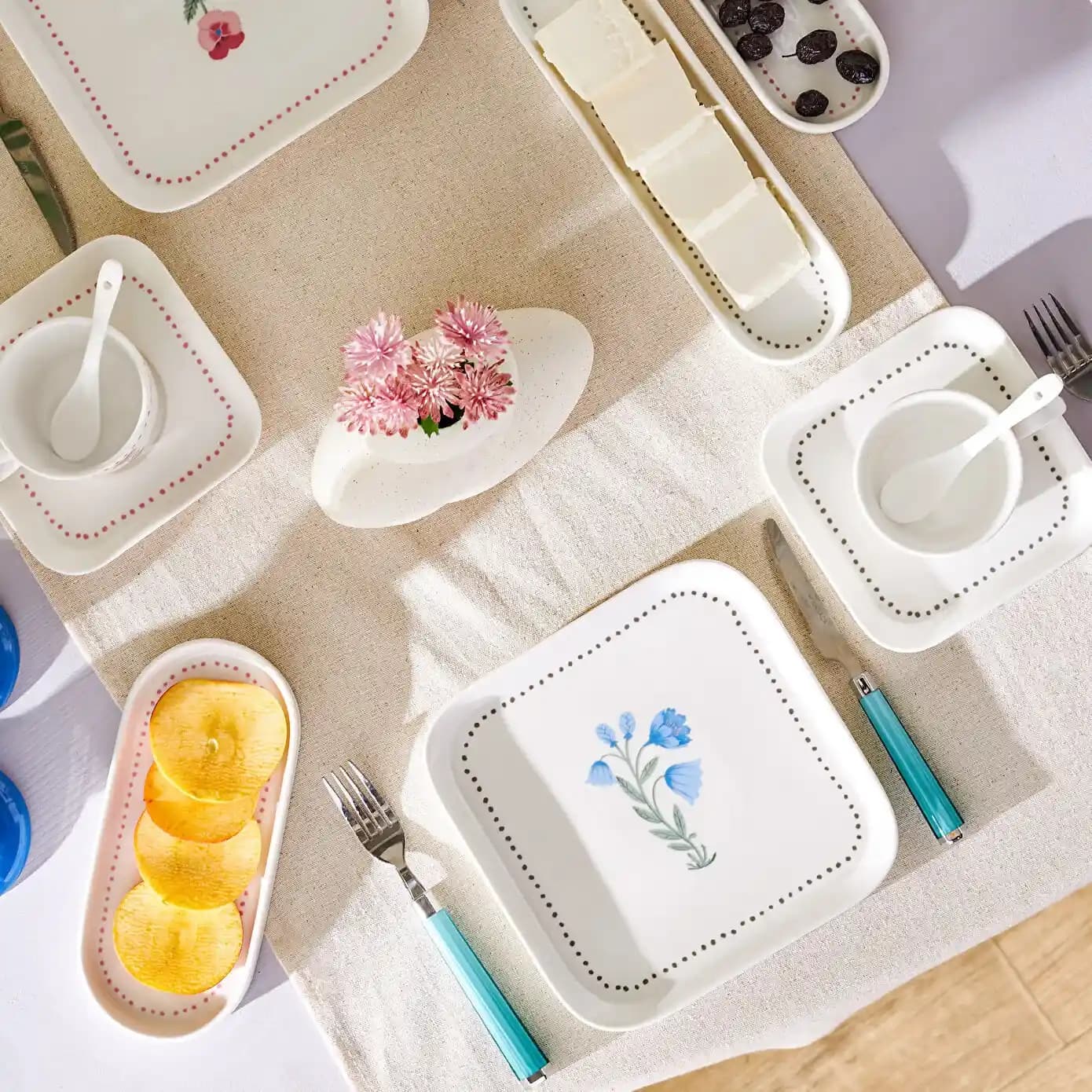 Karaca Porselen Kahvaltı Takımı: Estetik ve Dayanıklılığı Bir Arada Sunar