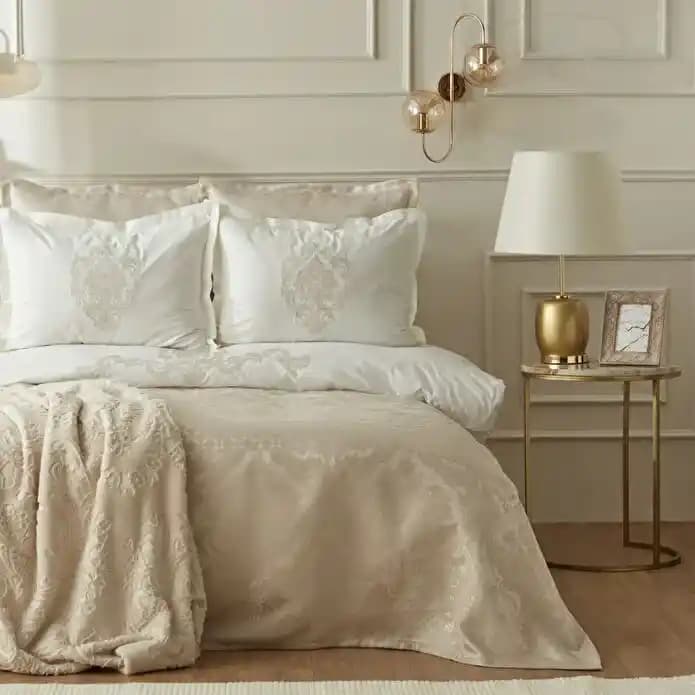 Karaca Tuğba Yatak Odası ve Çeyiz Ürünleri: Kalite ve Estetiğin Buluşması