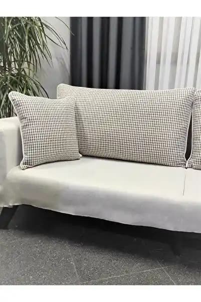 Kırlent Kılıfında Sıklık ve Konforu Artırmanın Etkili Yolları ve Malzeme Seçenekleri