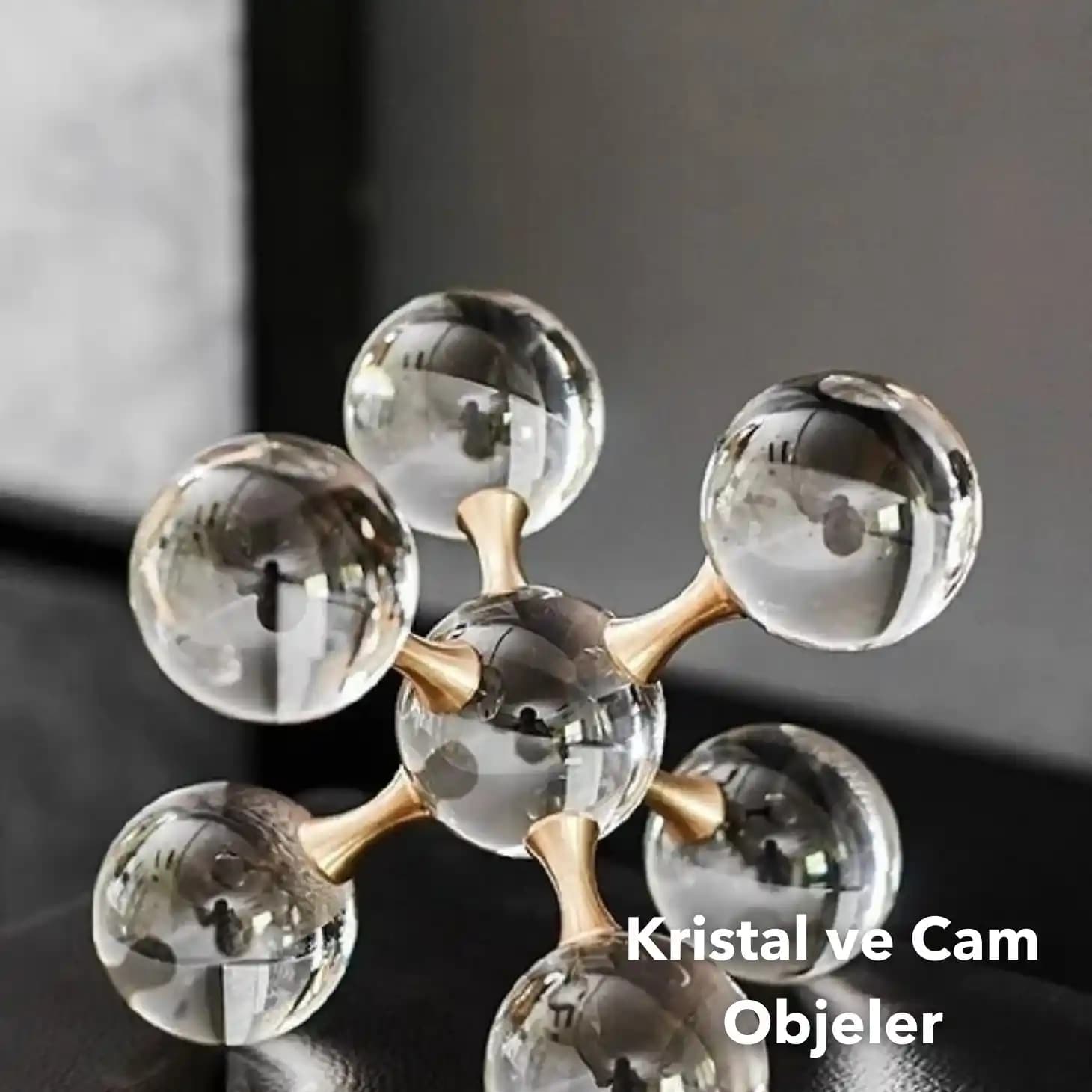 Kristal Objelerin Dekorasyondaki Önemi ve Kullanım Alanları