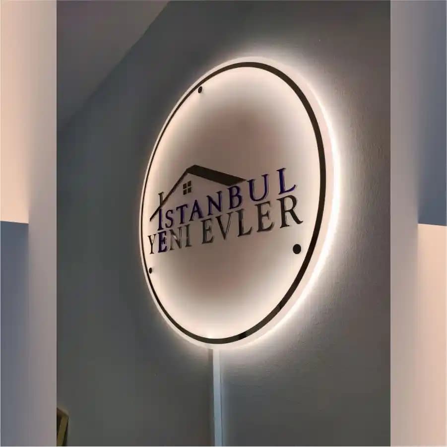 Mekan Dekorasyonunda Işıklı Harf Panoları: Estetik ve Fonksiyonellik Bir Arada