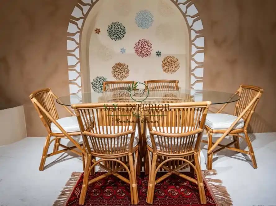 Mekanlarda Zarafet Sağlayan Dekoratif Samdanlar: Malzeme ve Tasarım Seçenekleri