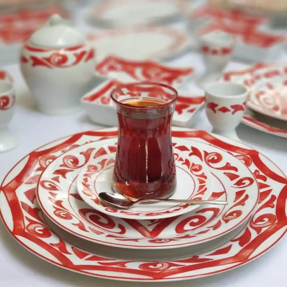 Modern 42 Parça Kahvaltı Takımları Estetik ve Fonksiyonelliğin Birleşimi