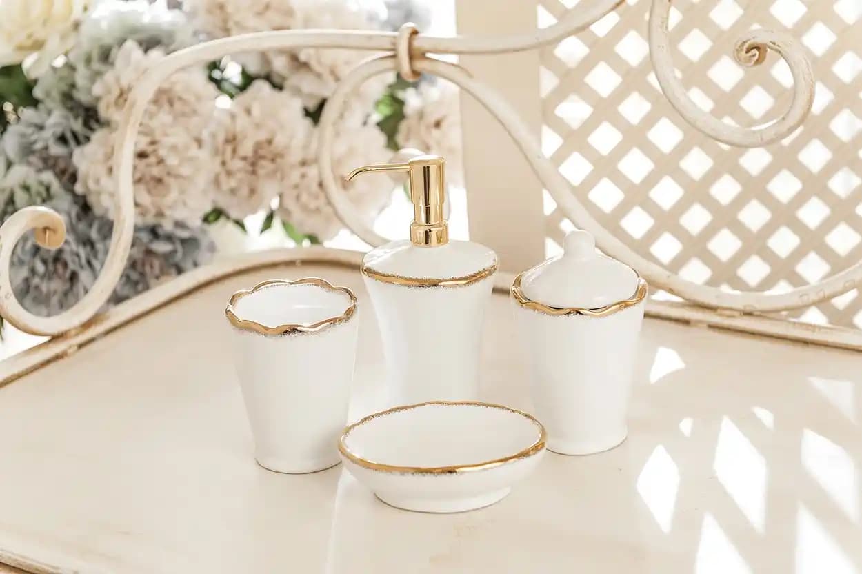 Modern Banyo Aksesuarları Setleri: Estetik ve Fonksiyonelliğin Birlikte Sunulduğu Çözümler