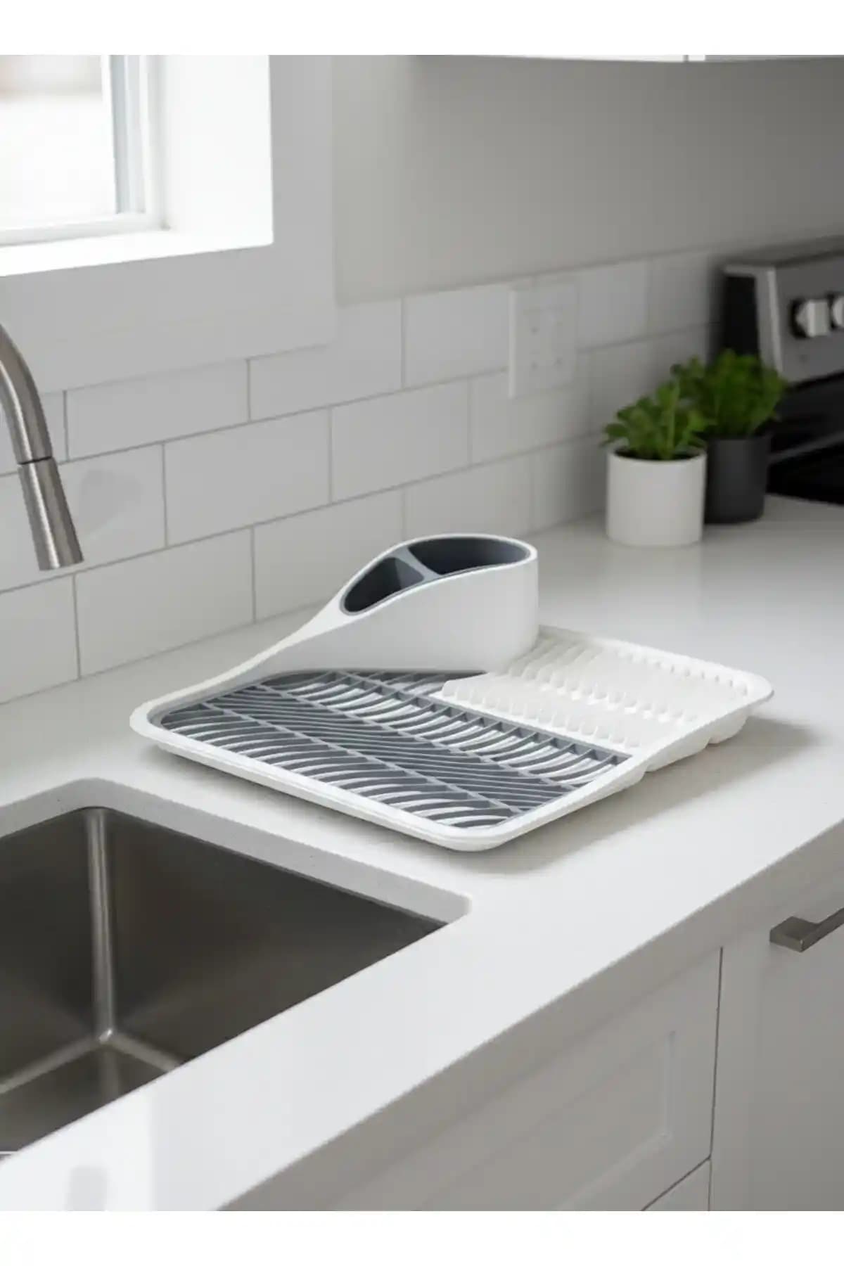 Modern Dekorasyonda Estetik ve Fonksiyonelliği Bir Arada Sunan Bulaşıklık Çözümleri