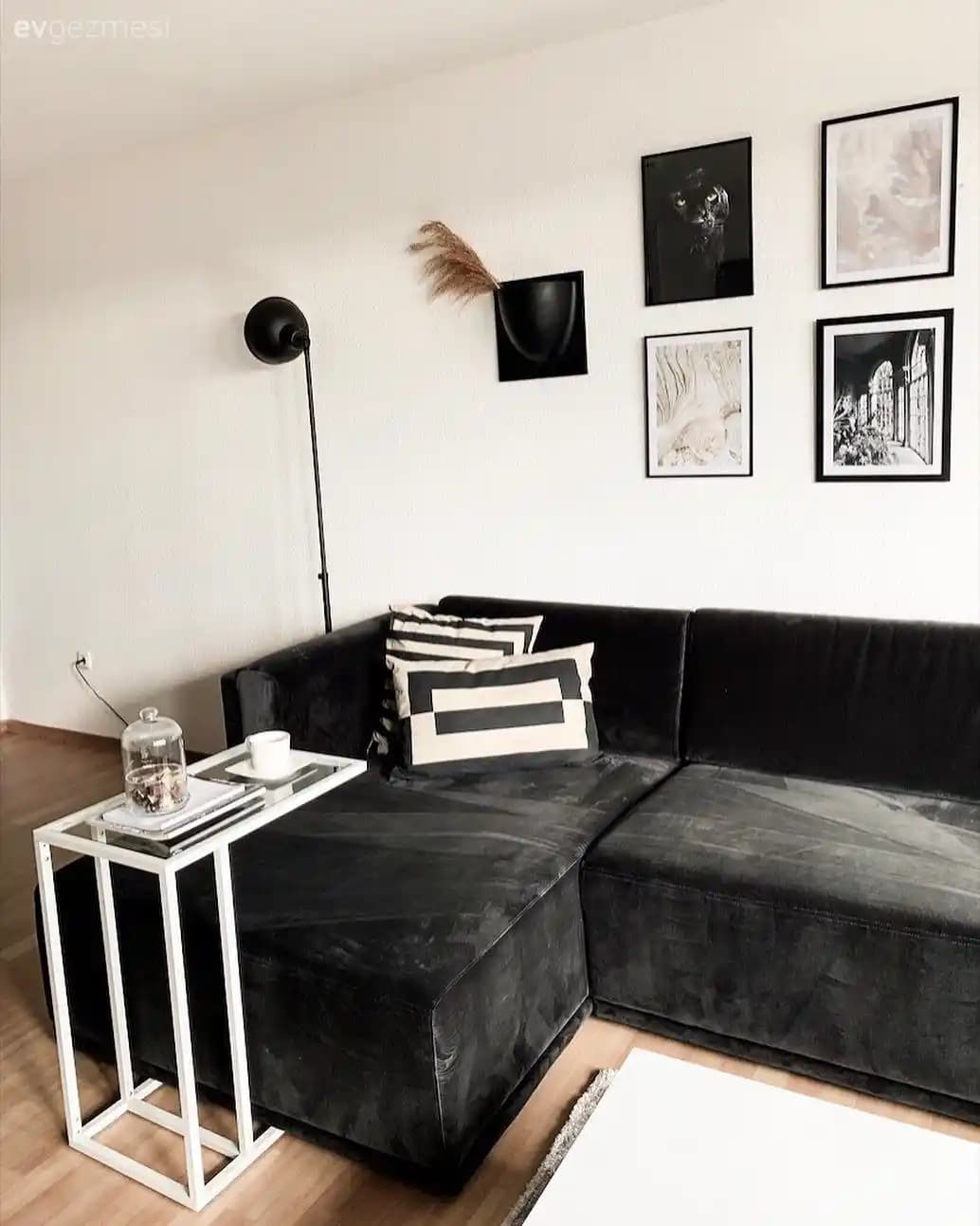 Modern ev dekorasyonunda siyah sehpa: şıklık ve fonksiyonellik için ideal seçim