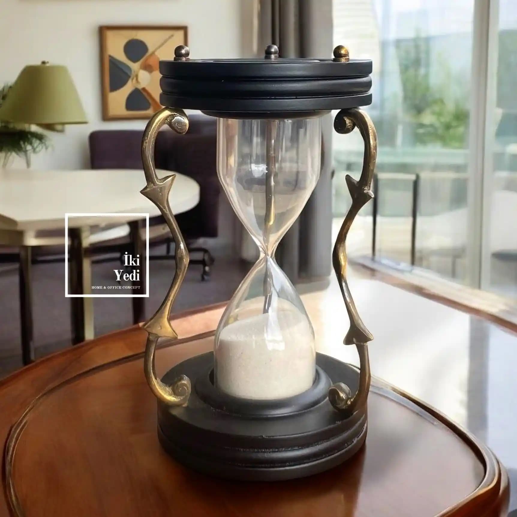 Modern Tasarım Ofis Aksesuarlarıyla Çalışma Alanlarınızı Yenileyin ve Estetik Katın