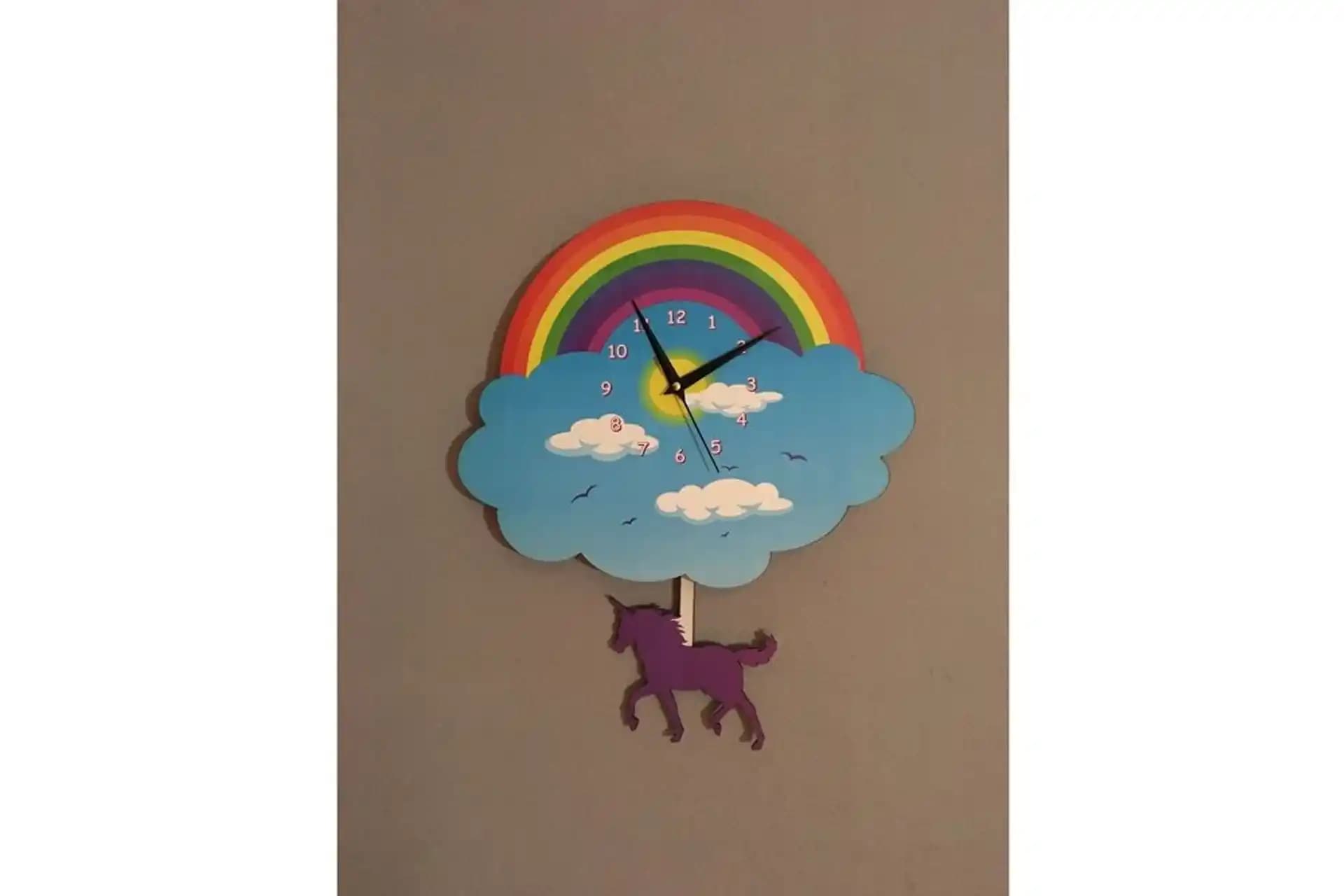 Modern Unicorn Duvar Saatleri ile Dekorasyonunuza Renk Katın ve İşlevselliği Artırın