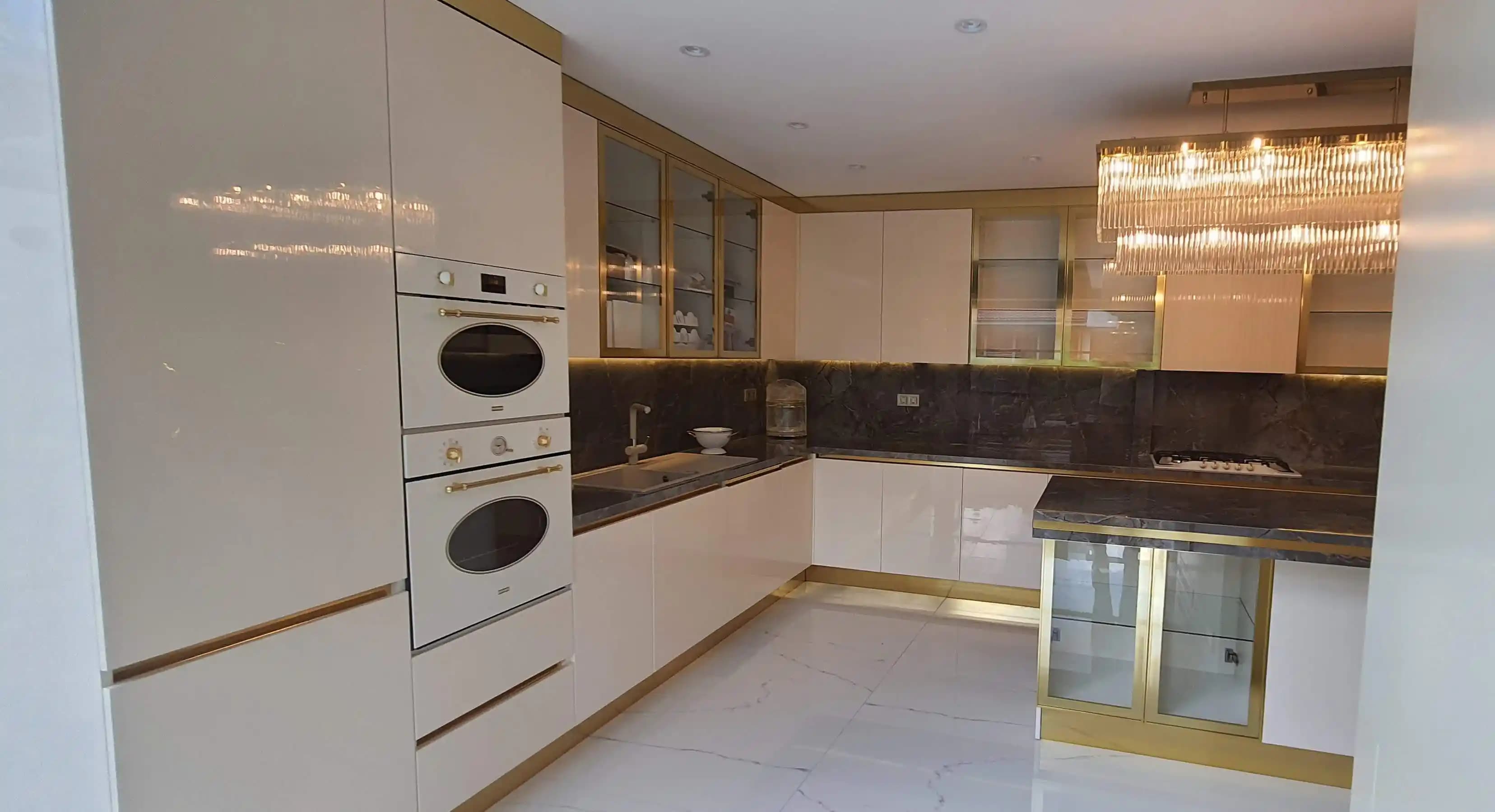 Modern ve Fonksiyonel Sahan Mutfakları Tasarımı ve Özellikleri