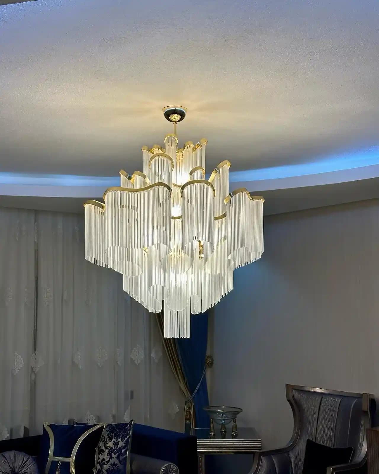 Modern ve İşlevsel Avize Modelleri ile İç Mekan Dekorasyonunuzu Tamamlayın