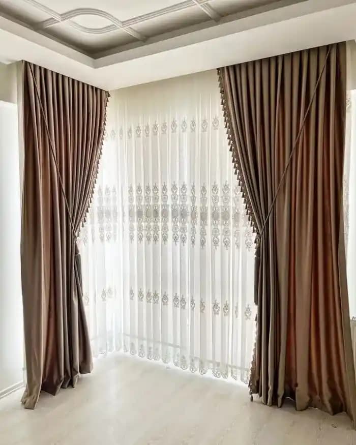 Modern ve Şık Perde Seçimi: Güncel Trendler ve Dekorasyon İpuçları