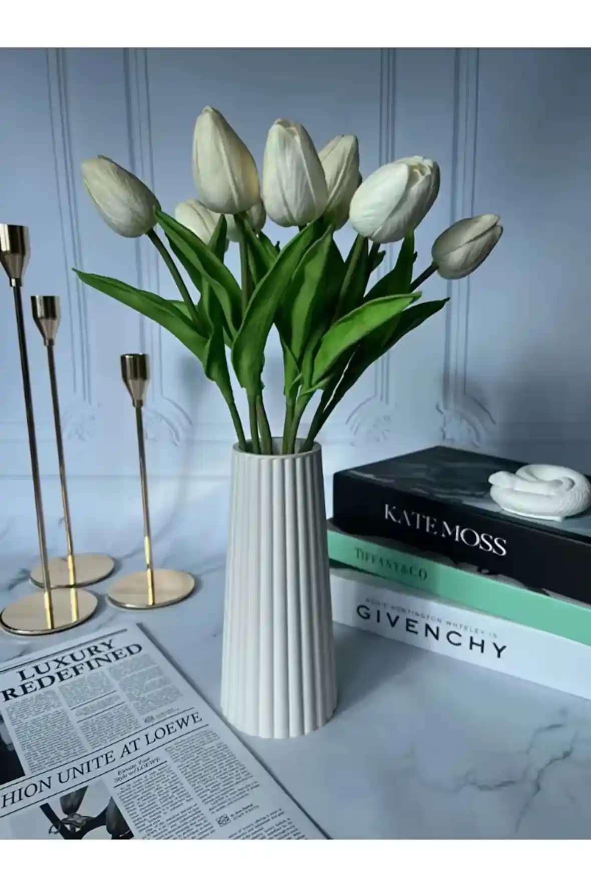 Modern ve Şık Vazo ve Saksı Modelleri Trendleri İç Mekan Dekorasyonunda Güncel Tasarımlar