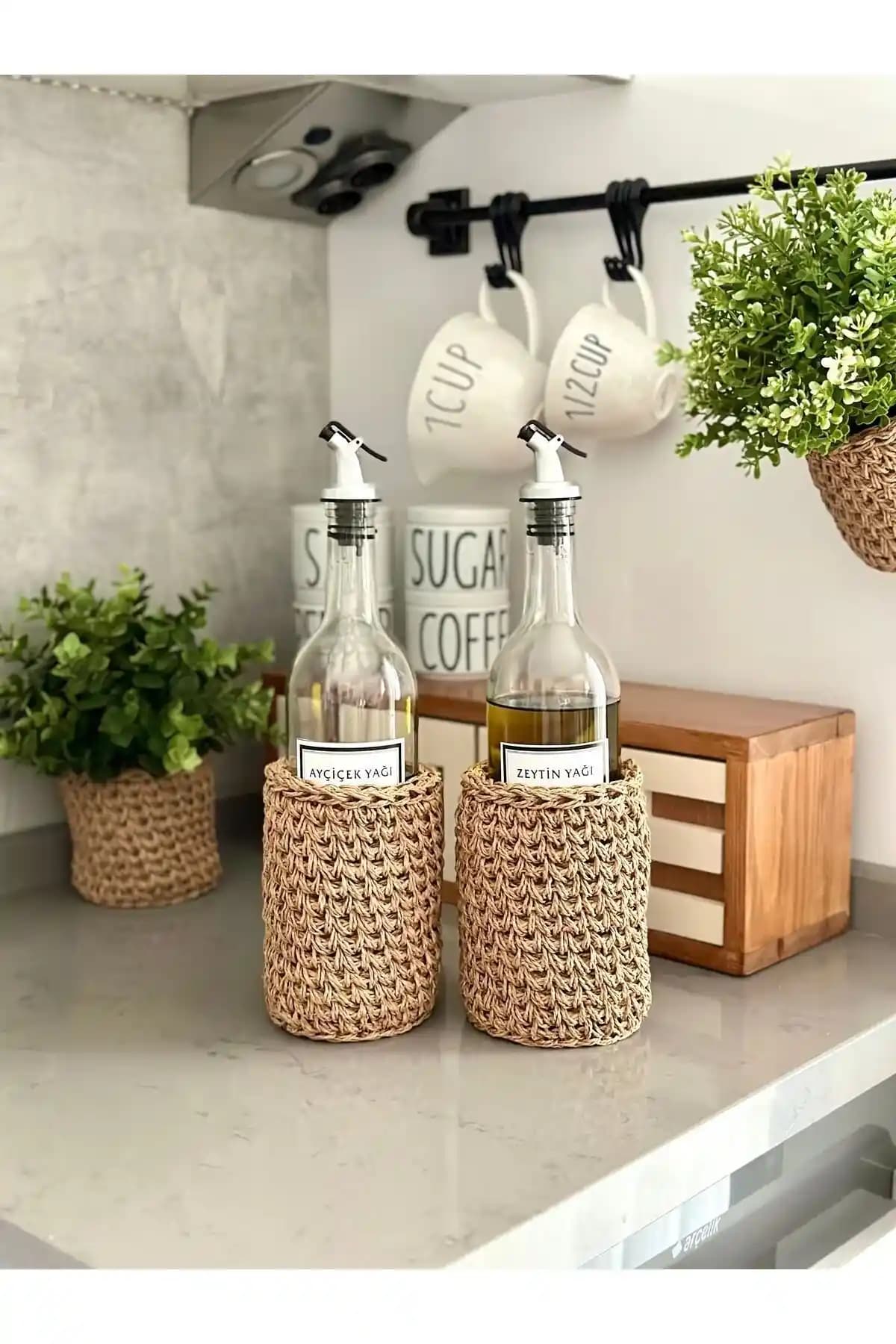 Mutfak Dekorasyonunda Tezgah Üstü Yağdanlıkların Seçimi ve Kullanım İpuçları